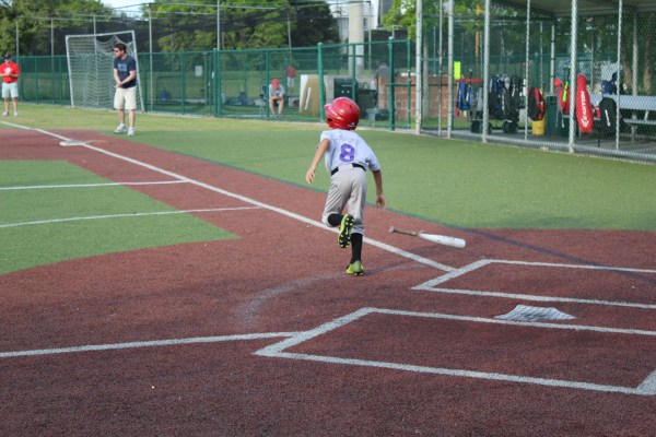 Attend a sporting event as an item on your activities for summer fun. #summerfun #summeractivities #summerfunactivities #kidactivities #summersports #summertime #summer #kidactivities #activitiesforkids #motherhood #mom #budgetfriendlyactivities