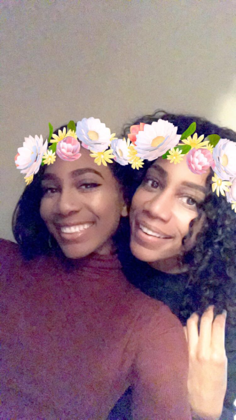 Filters make for a fun family photo idea. #familyphotos #familyphotoideas #filteredphotos #familyphotoshoot #kidsphotoideas