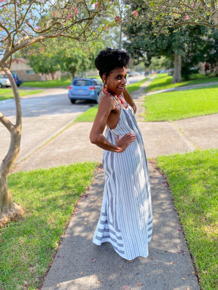 Summer Boho Dress for your summer wardrobe #summerfashion #bohofashion #minimalistwardrobe #minimalistfashion #momfashion #capsulewardrobe