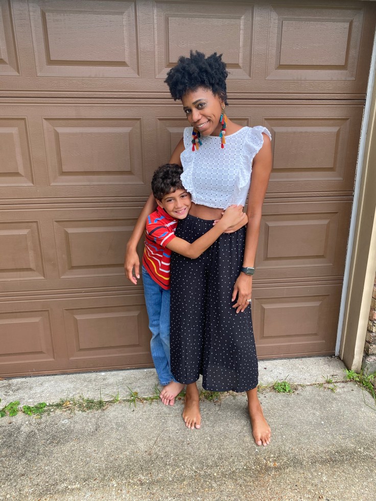 White Crop Top with Black Wide Leg Crop Pants #minimalistwardrobe #minimalistfashion #momfashion #capsulewardrobe #project333