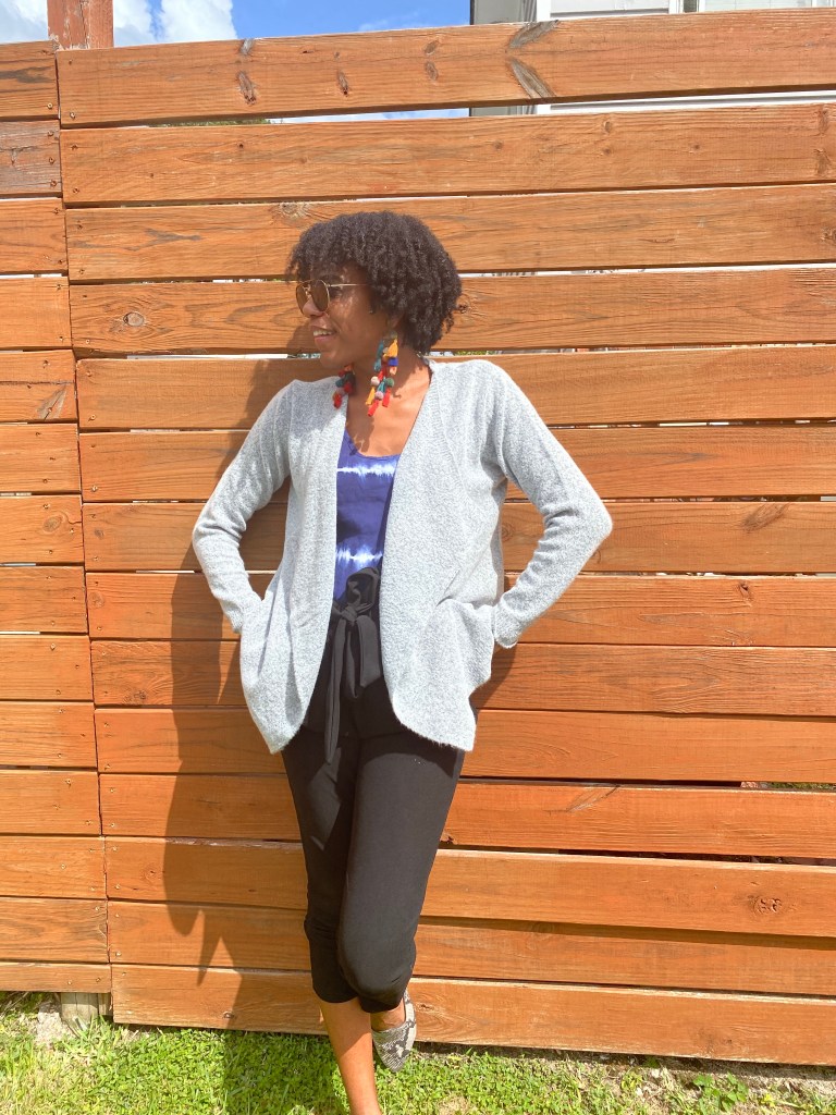 Draped gray cardigan and black paper bag crop pants #minimalistwardrobe #minimalistfashion #capsulewardrobe #project333 #momfashion