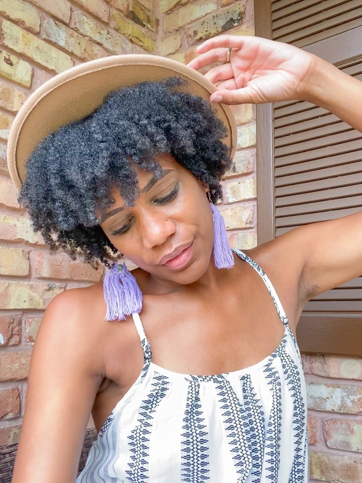 Renewing Your Mind - Letting Go of Negative Thoughts | ordinarilyextraordinarymom #negativethoughts #positivethinking #lettinggo #renewingyourmind #christianmom #workingmoms