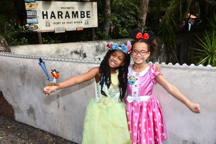 Disney World Animal Kingdom Harambe Photo via Disney Photo Pass ordinarilyextraordinarymom #disneyworldphotos #disneyphotos #disneyphotospots #disneyphotoideas #disneyphotoideaskids