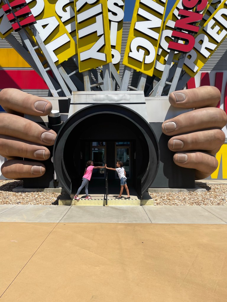 Branson Missouri Instagram Photo spots | #instagramphotoideas #instagramphotoinspiration #bransonmissouri #explorebranson #bransonphotoops #beyondthelens