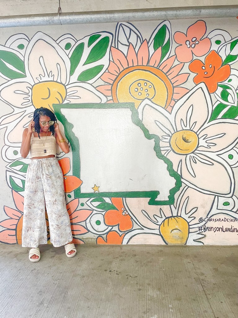 Branson Missouri Instagram Photo spots | #instagramphotoideas #instagramphotoinspiration #bransonmissouri #explorebranson #bransonphotoops #bransonlanding