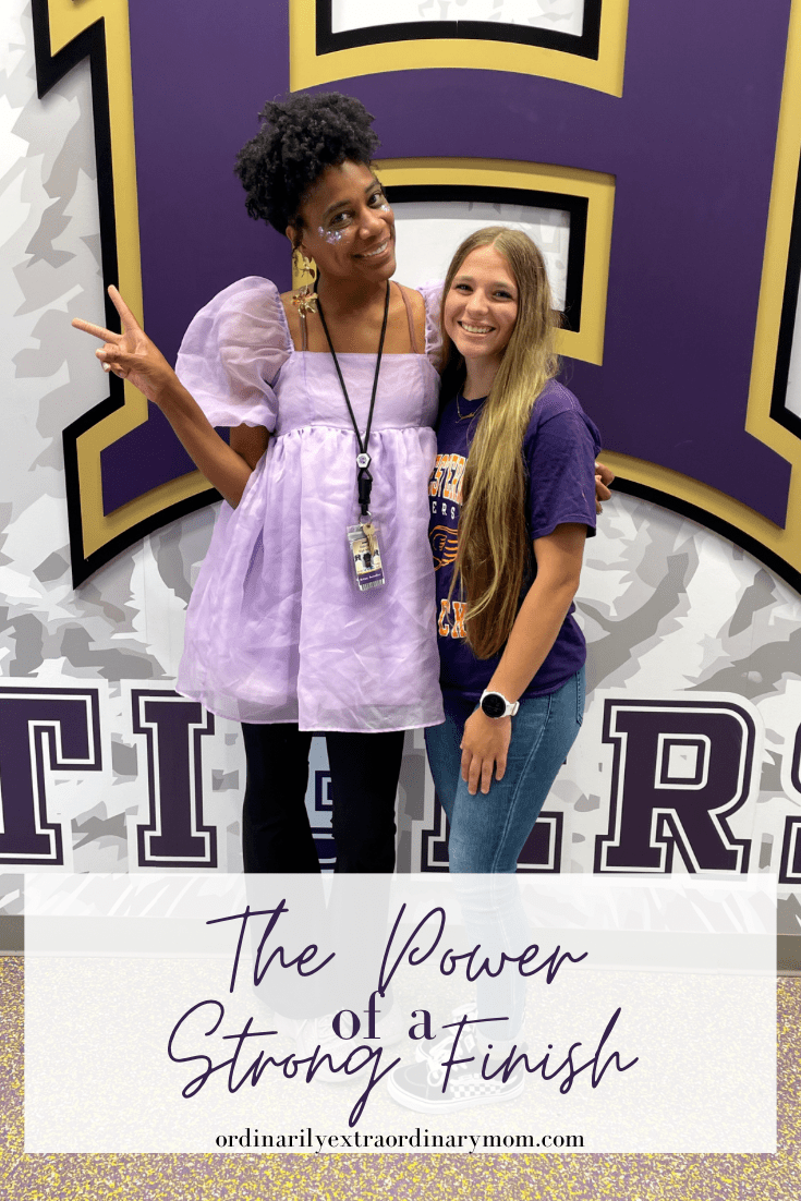 The Power of a Strong Finish | ordinarilyextraordinarymom #trackandfield #distancerunner #highschooltrack #highschoolrunner #trackcoach #runnerinspiration